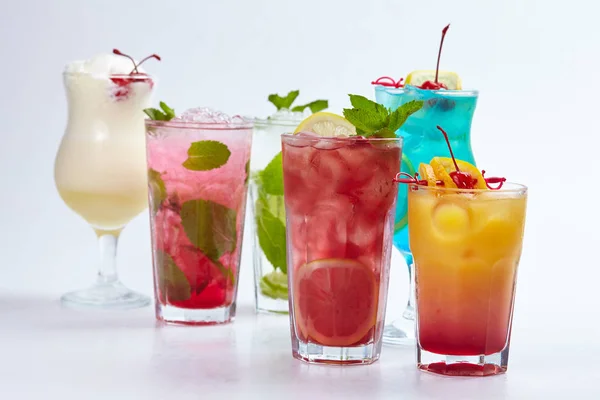 Sabrosas bebidas de verano —  Fotos de Stock