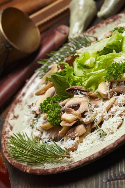 Savoureuse salade de champignons — Photo