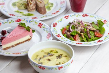 çorba, salata ve tatlılar