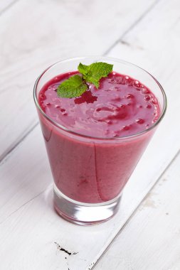 taze berry smoothie