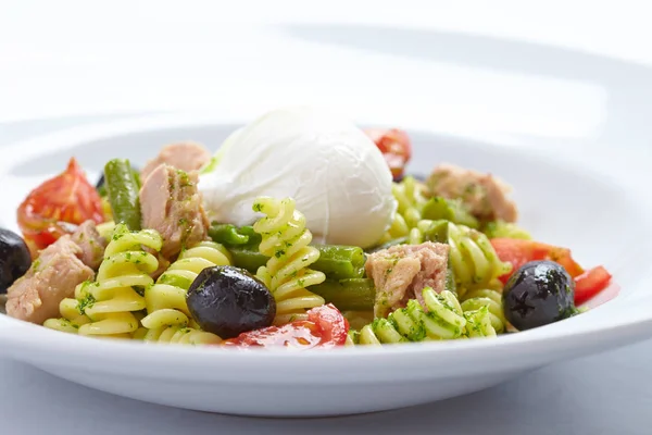 Fresh salad with pasta — Stock Photo, Image