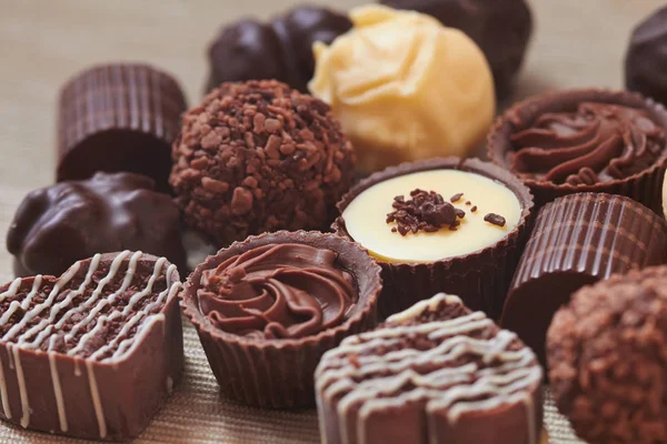 Doces de chocolate saborosos — Fotografia de Stock