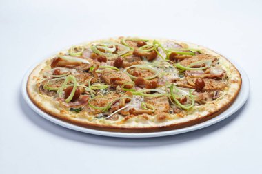 Lezzetli pizza eti ve mantar ile