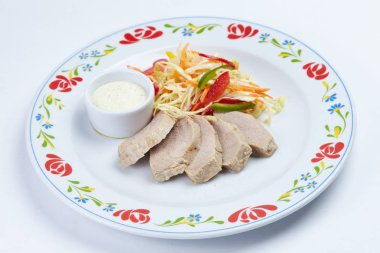 Lezzetli etli salata
