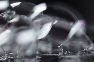 Gri su kabarcıkları