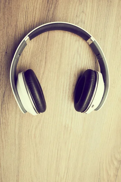 Weiße moderne Kopfhörer — Stockfoto