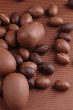 çikolata Paskalya yumurtaları