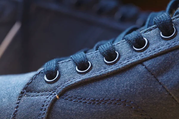 Sapato esporte azul — Fotografia de Stock