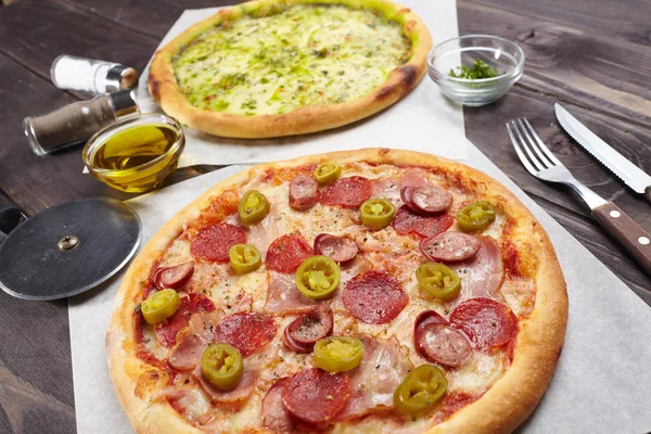 Taze lezzetli pizza — Stok fotoğraf