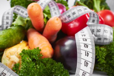 sebze ölçü bandı ile