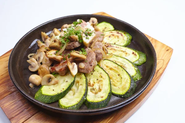 Carne saporita con verdure — Foto Stock