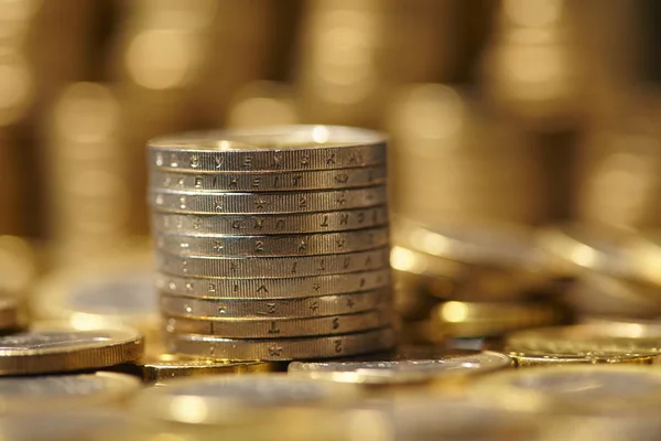 Goldene Euromünzen — Stockfoto