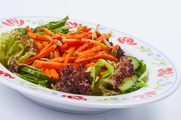 Tasty vegetarian salad — Stock Photo, Image