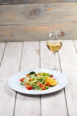 Şarap lezzetli salata 