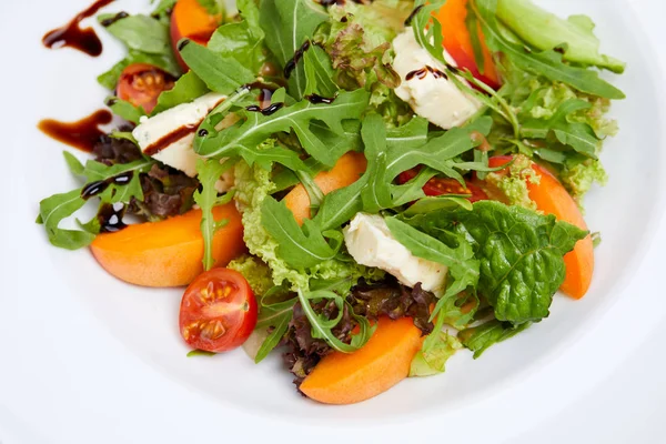 Salad with grilled peach — Stock Photo, Image