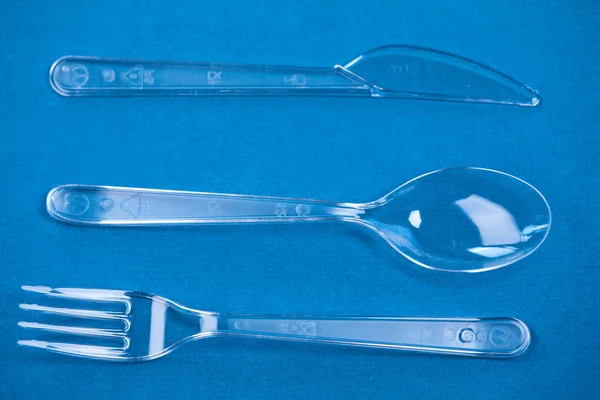 Cuchara de plástico, tenedor, cuchillo — Foto de Stock