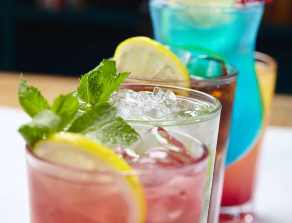 Tasty summer drinks — Stock Photo, Image