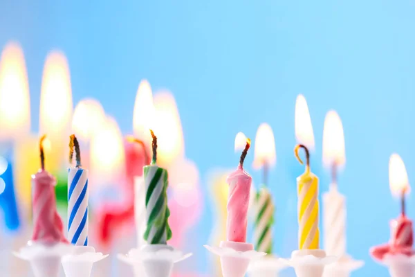 Velas de cumpleaños coloridas — Foto de Stock