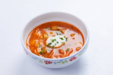 Ekşi kremalı sebze çorbası 