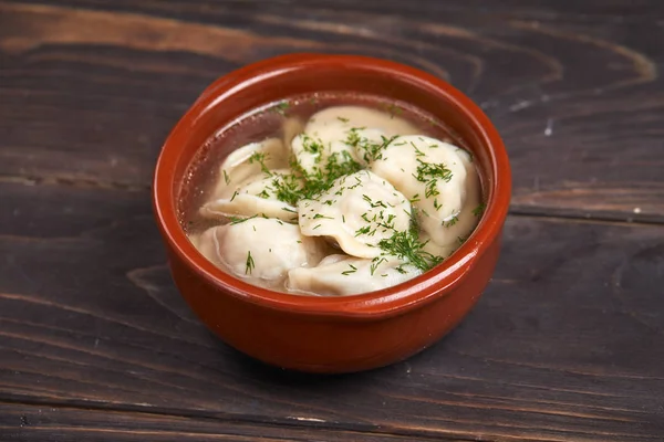 Zelfgemaakte knoedels met vlees — Stockfoto