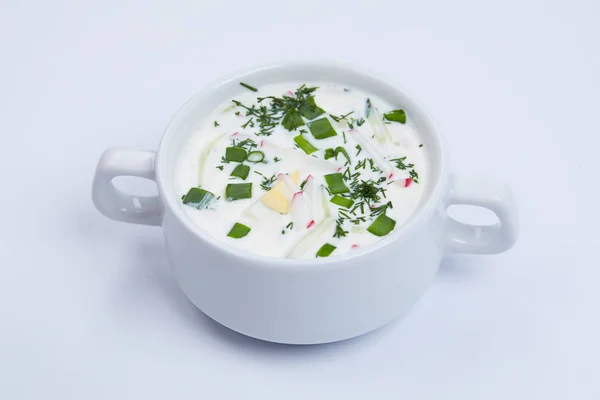 Leckere Suppe in weißer Schüssel — Stockfoto