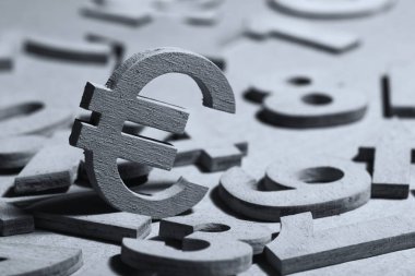 Sayı ve para birimi simgelerini kümesi 