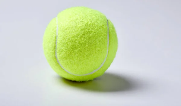 Balle de tennis verte — Photo