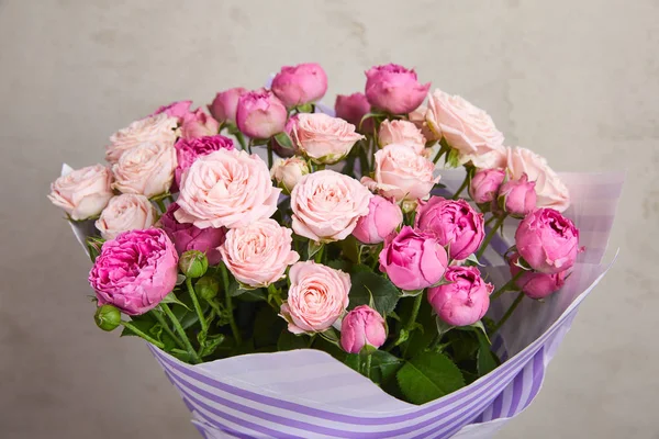 Buquê de flores brilhantes — Fotografia de Stock