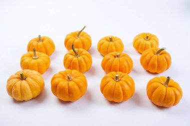 küçük turuncu kabak