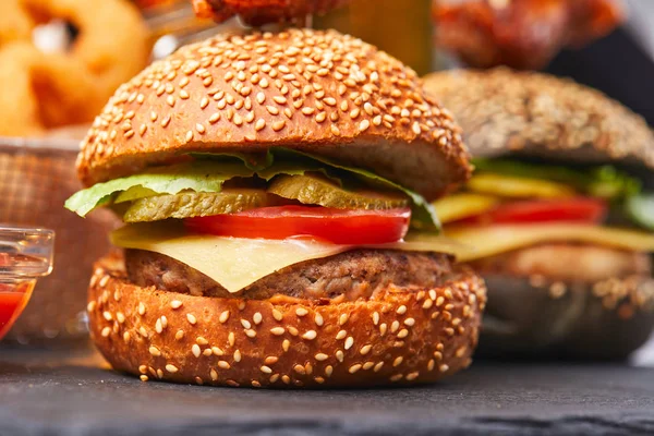 Lekkere vette hamburgers — Stockfoto