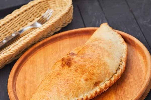 Saborosa pizza Calzone — Fotografia de Stock