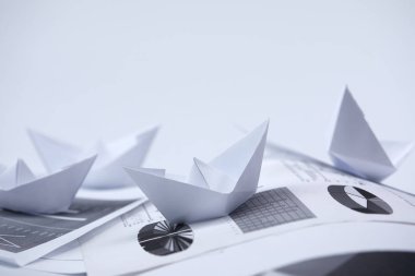 kağıt origami tekne, iş kavramı