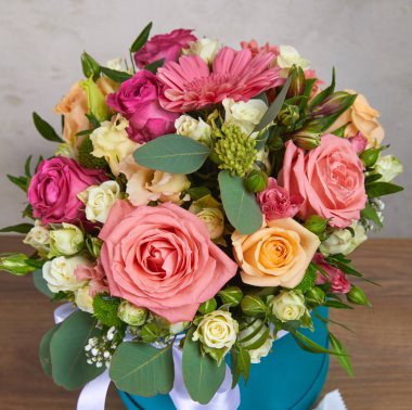 güzel parlak çiçek buketi, yakın çekim