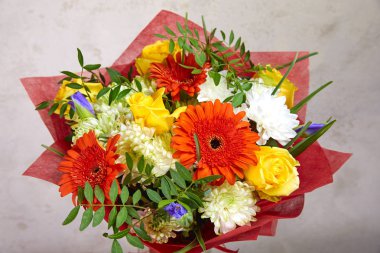 güzel parlak çiçek buketi, yakın çekim