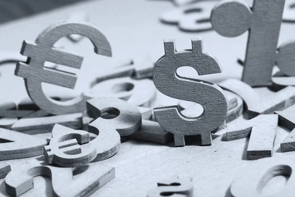 Gümüş sayı ve para birimi simgelerini kümesi