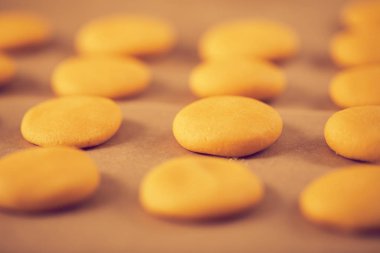 lezzetli kurabiyeleri tepsi, yakın çekim  