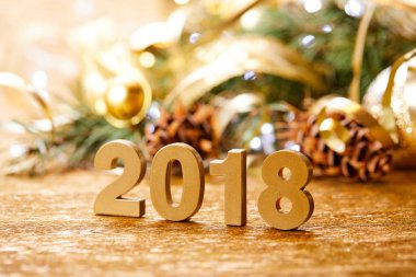 Yeni yıl dekoratif sayılar 2018 ile Noel dekorasyonları ahşap tablo 