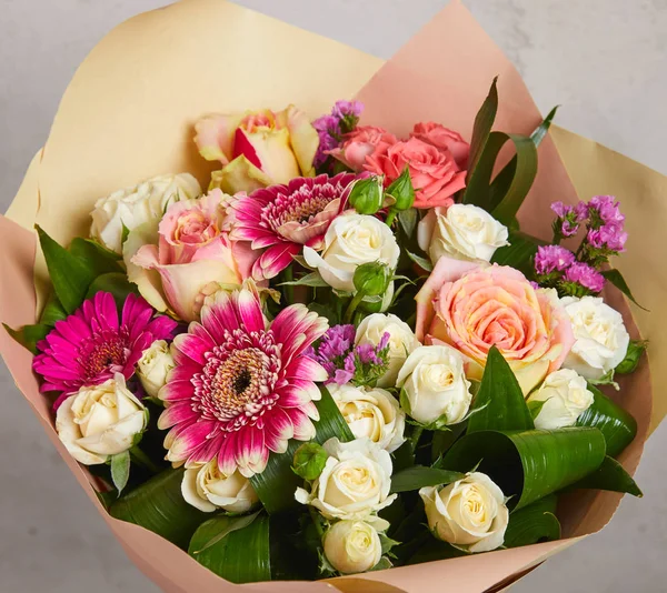 Agradável Buquê Flores Brilhantes Close — Fotografia de Stock