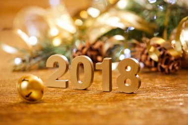Yeni yıl dekoratif sayılar 2018 ile Noel dekorasyonları ahşap tablo 
