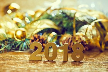 Yeni yıl dekoratif sayılar 2018 ile Noel dekorasyonları ahşap tablo 