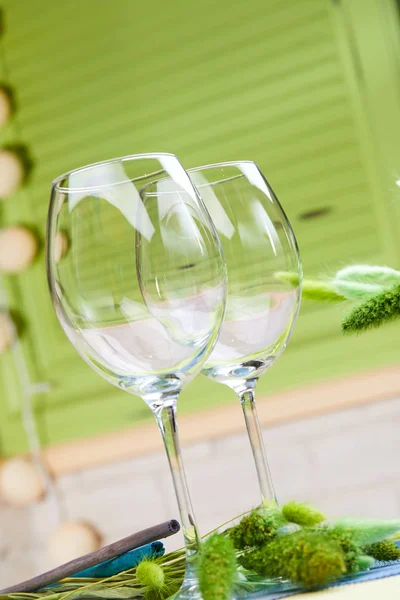 Flautas Vinho Vazias Transparentes Cozinha — Fotografia de Stock