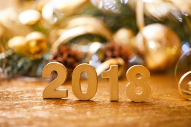 Yeni yıl dekoratif sayılar 2018 ile Noel dekorasyonları ahşap tablo 