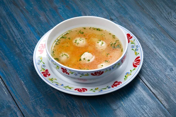 Heiße Suppe Mit Frikadellen Weißer Schüssel — Stockfoto
