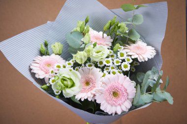 güzel taze çiçek buketi, Festival kavramı