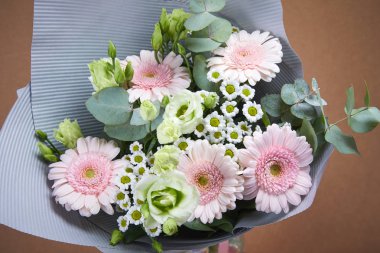 güzel taze çiçek buketi, Festival kavramı