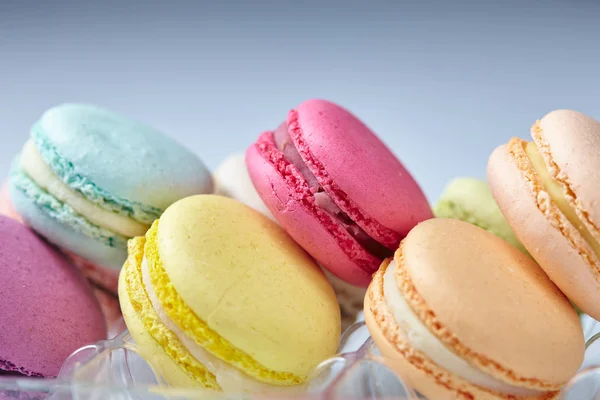 Pilha Saborosos Macaroons Coloridos Close — Fotografia de Stock