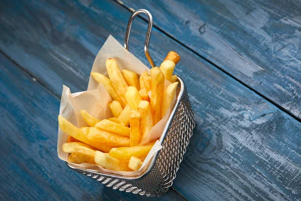 Batatas Fritas Quentes Cesta Ferro — Fotografia de Stock