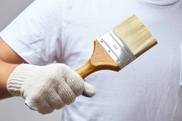 Mano Masculina Trabajando Con Cepillo Primer Plano — Foto de Stock