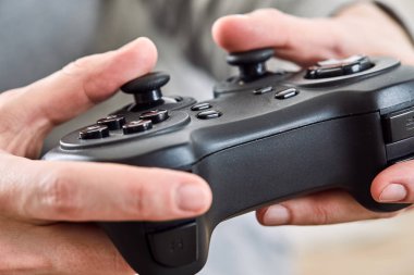 oyun çubuğu denetleyicileri süre iskambil video spor evde tutan adam