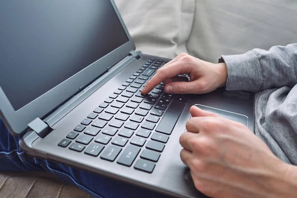 Male Hands Typing Laptop Close — Stock Photo, Image